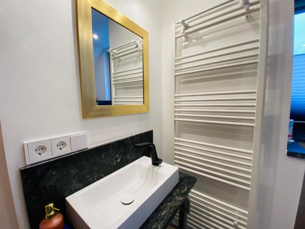 Zur Waldauer Hoehe Mit 3 Sz, 120qm & 40qm Balkon Apartment Schleusingen