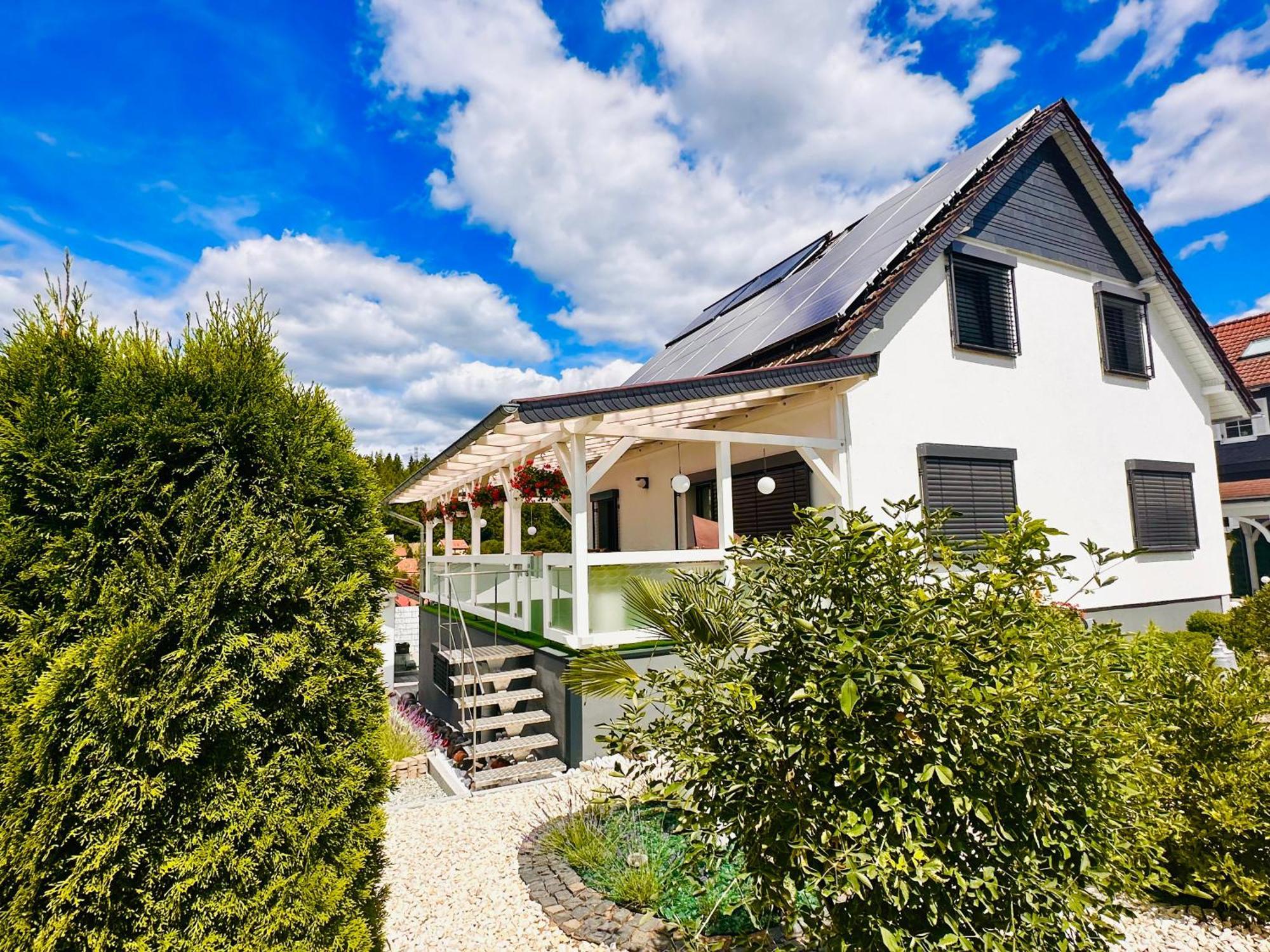Zur Waldauer Hoehe Mit 3 Sz, 120qm & 40qm Balkon Apartment