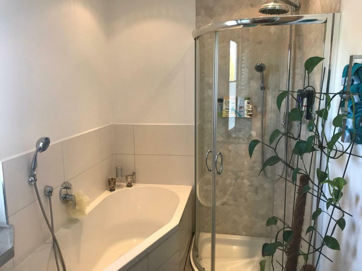 Apartment Zur Waldauer Hoehe Mit 3 Sz, 120qm & 40qm Balkon *