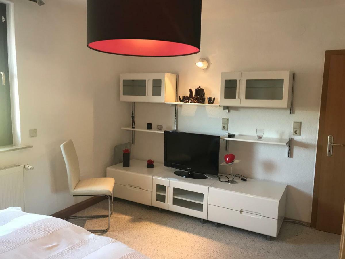 Apartment Zur Waldauer Hoehe Mit 3 Sz, 120qm & 40qm Balkon Schleusingen