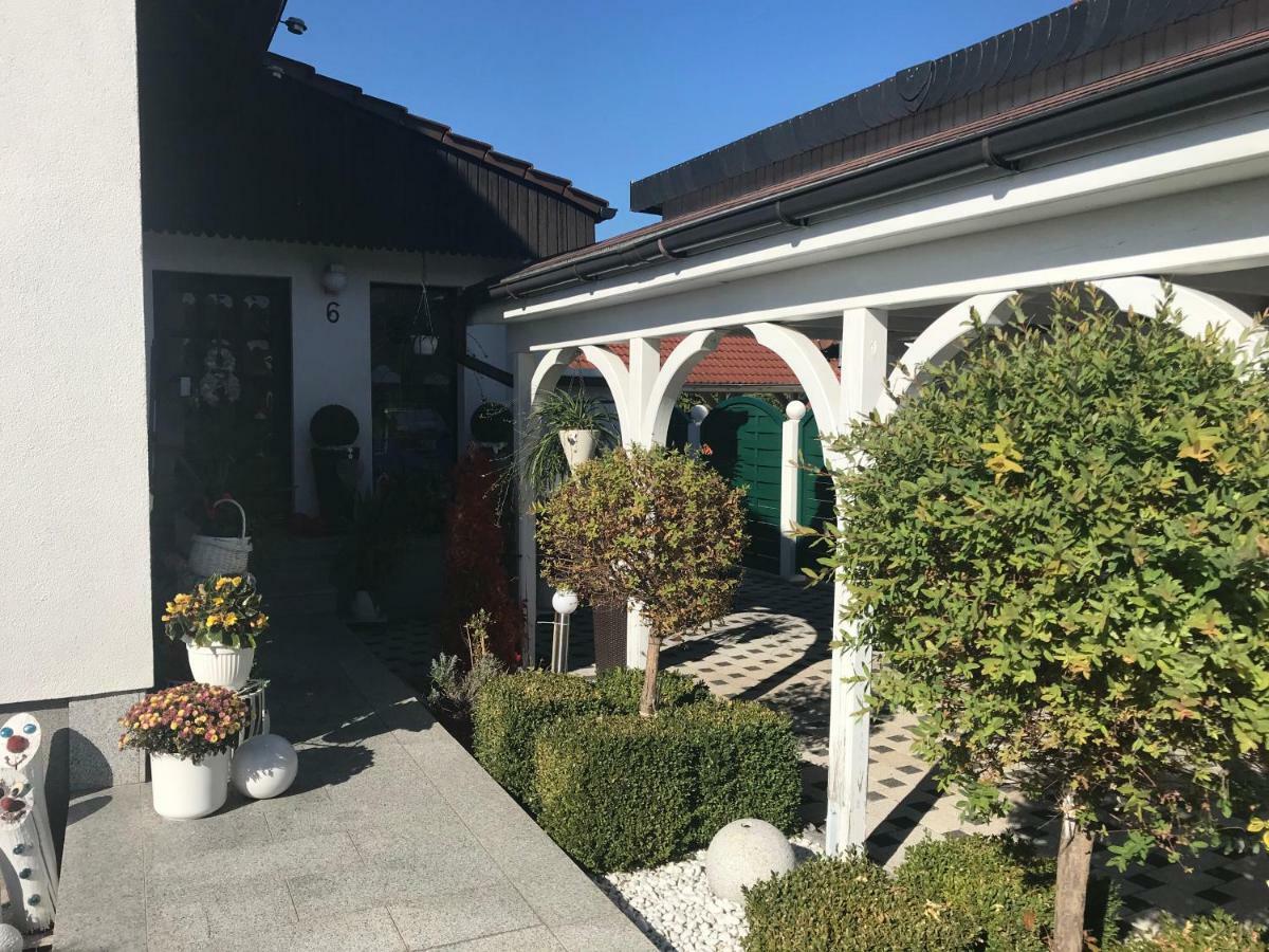 Zur Waldauer Höhe Mit 3 Sz, 120qm&40qm Balkon Apartment *